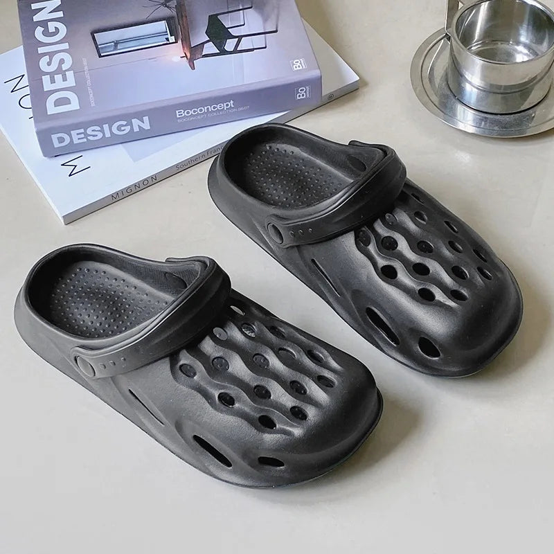 Fashion Women Slippers New Summer Slippers Outdoor Beach Slippers Classic Soft Men Garden Slippers Home Men Clogs Slippers