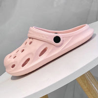 Fashion Women Slippers New Summer Slippers Outdoor Beach Slippers Classic Soft Men Garden Slippers Home Men Clogs Slippers